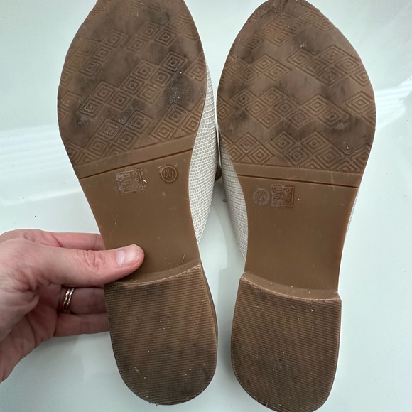 Chinese Laundry mules. Size 10/41 - Picture 4 of 6